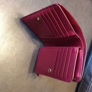 Marc Jacobs Bags - Marc Jacobs leather wallet Marc Jacobs Bags - Marc Jacobs leather wallet